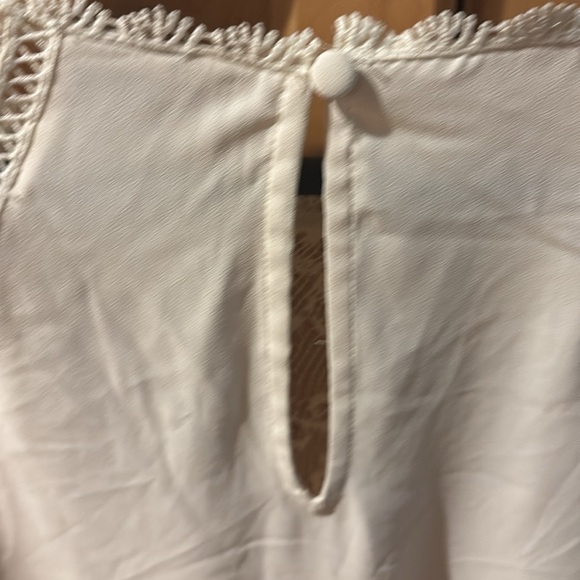 TORRID NWT Georgia lace mix sleeve top pristine size 0 - Picture 3 of 8